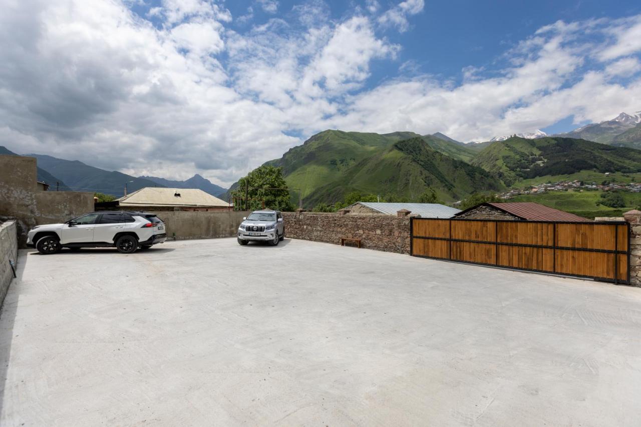 Hotel Graf Kazbegi Extérieur photo