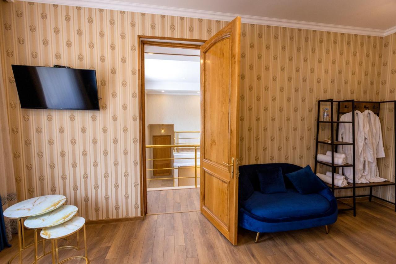 Hotel Graf Kazbegi Extérieur photo