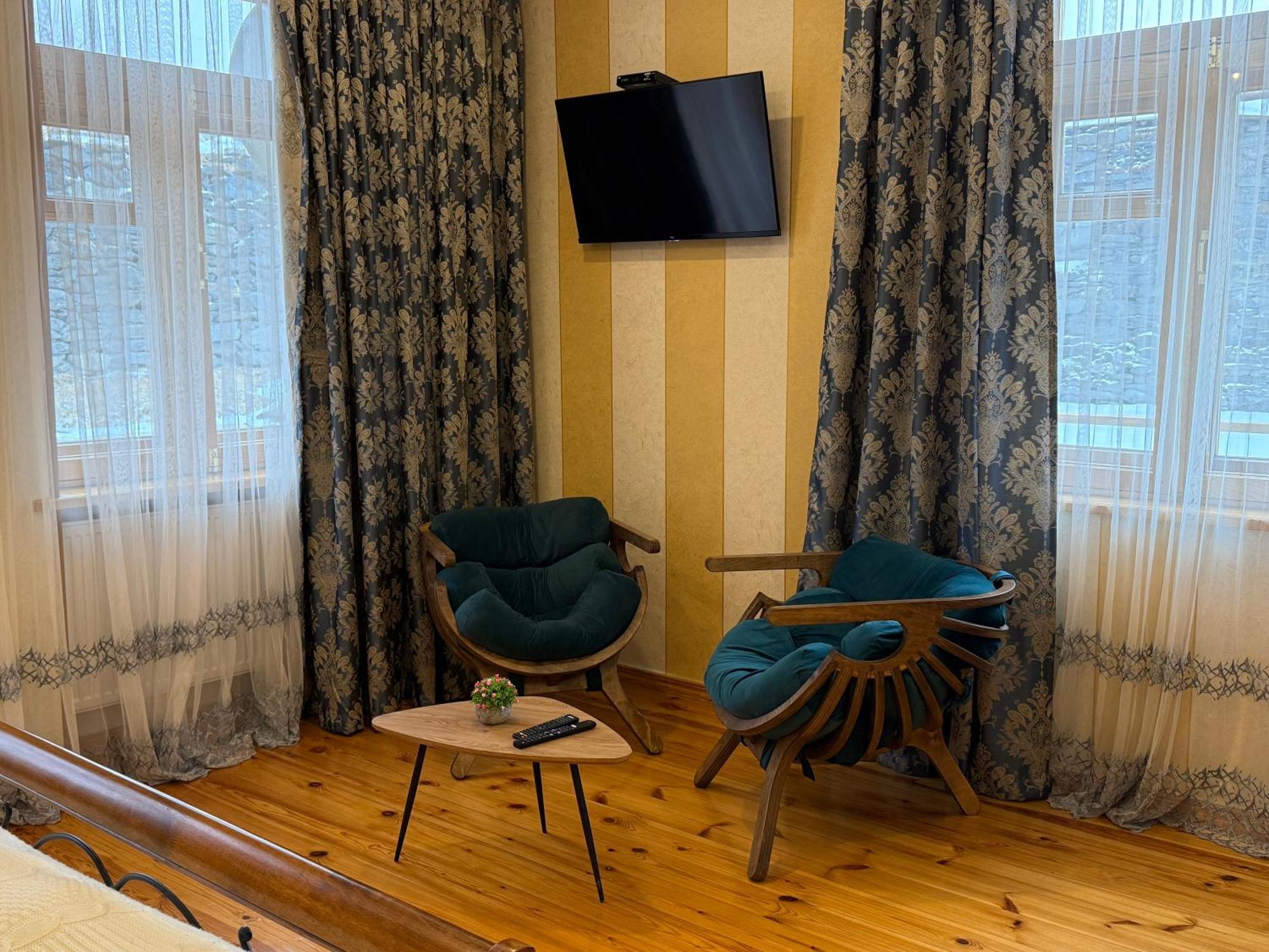 Hotel Graf Kazbegi Extérieur photo