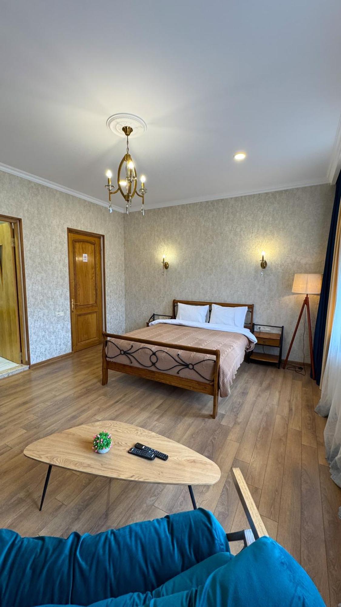 Hotel Graf Kazbegi Extérieur photo